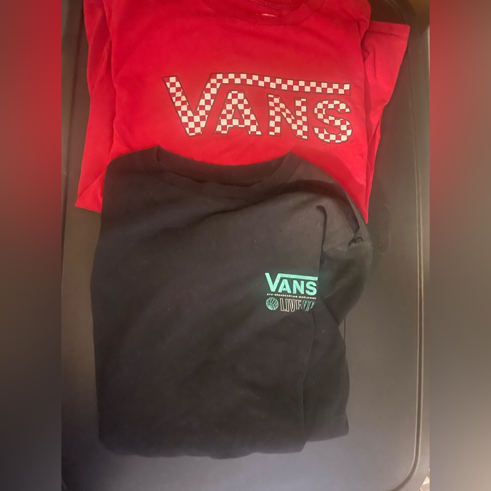 Van small men’s small tees. 2, one long the black one and short sleeve red one.